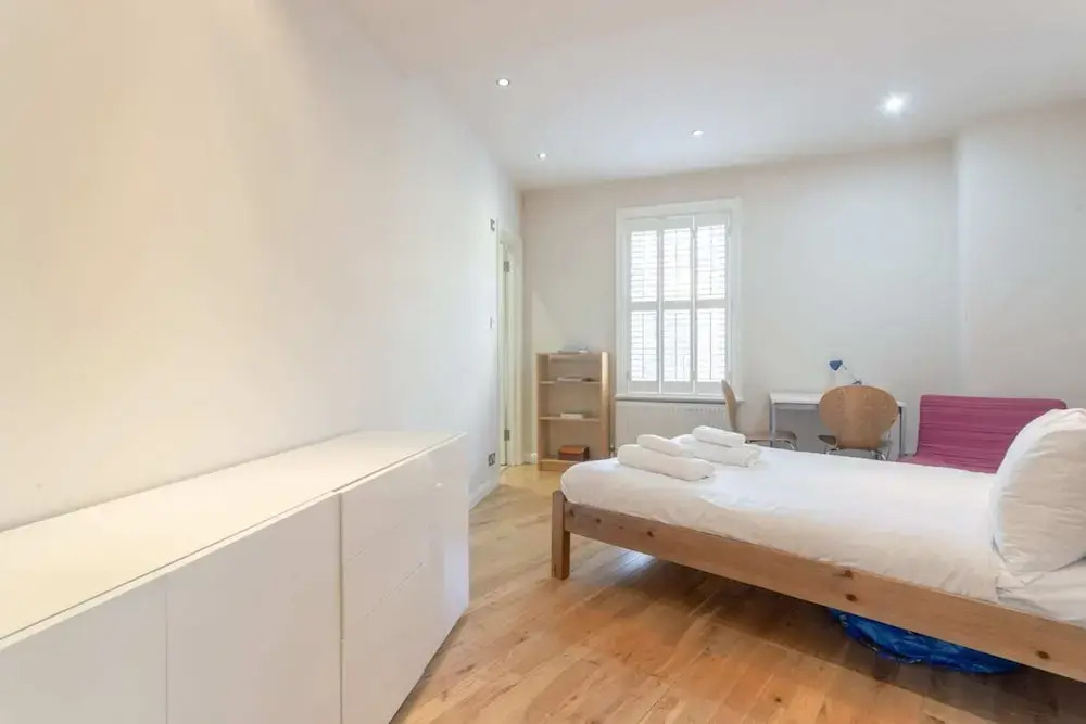 2 Bedroom Apartment in Central London