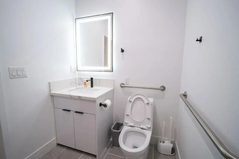 Stylish Private Room by Downtown LA