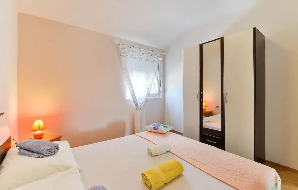 Nice Apartment in Zadar With 3 Bedrooms, Wifi and Outdoor Swimming Pool