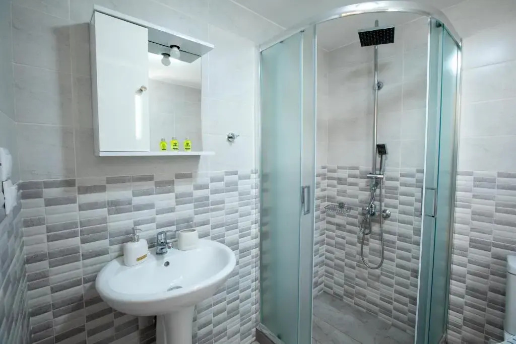 Venias Rooms