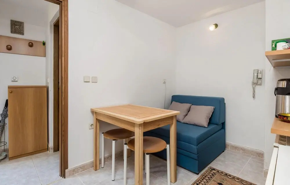 Stunning Apartment in Veli Losinj With 1 Bedrooms and Wifi