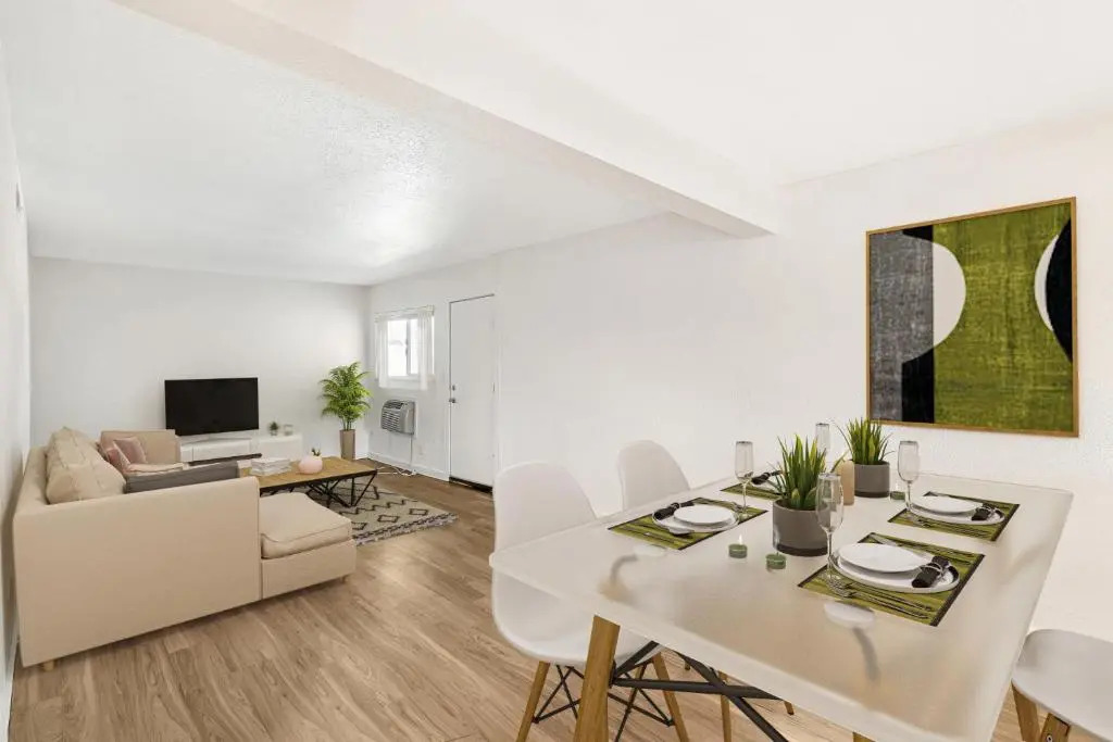 Large Apartments in LAKEWOOD - SK