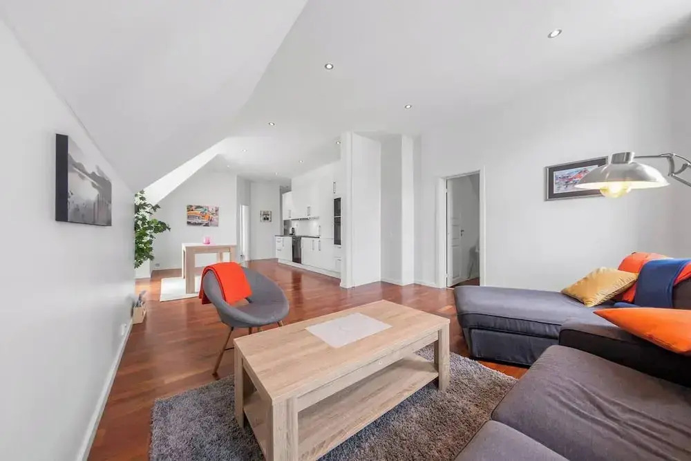 Penthouse by Brosundet, Free Parking Space