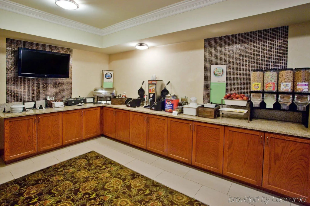 Baymont Inn & Suites by Wyndham Morrow - Atlanta I-75 South