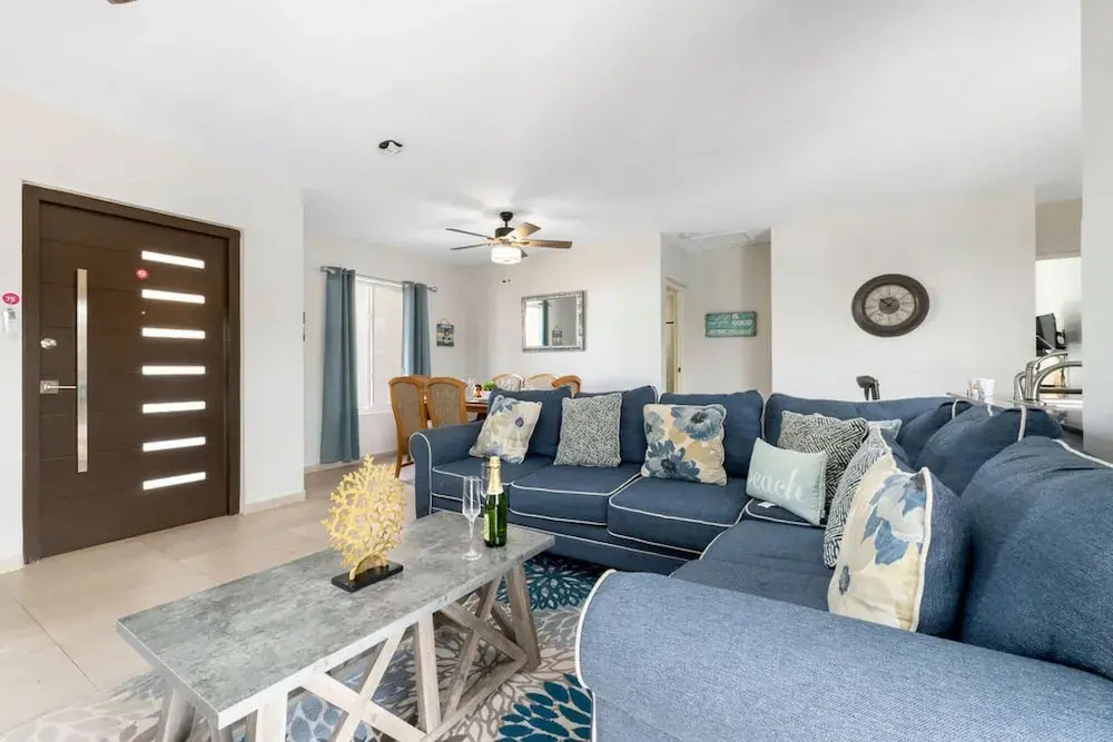 3BR Villa Central Location Private Pool Patio