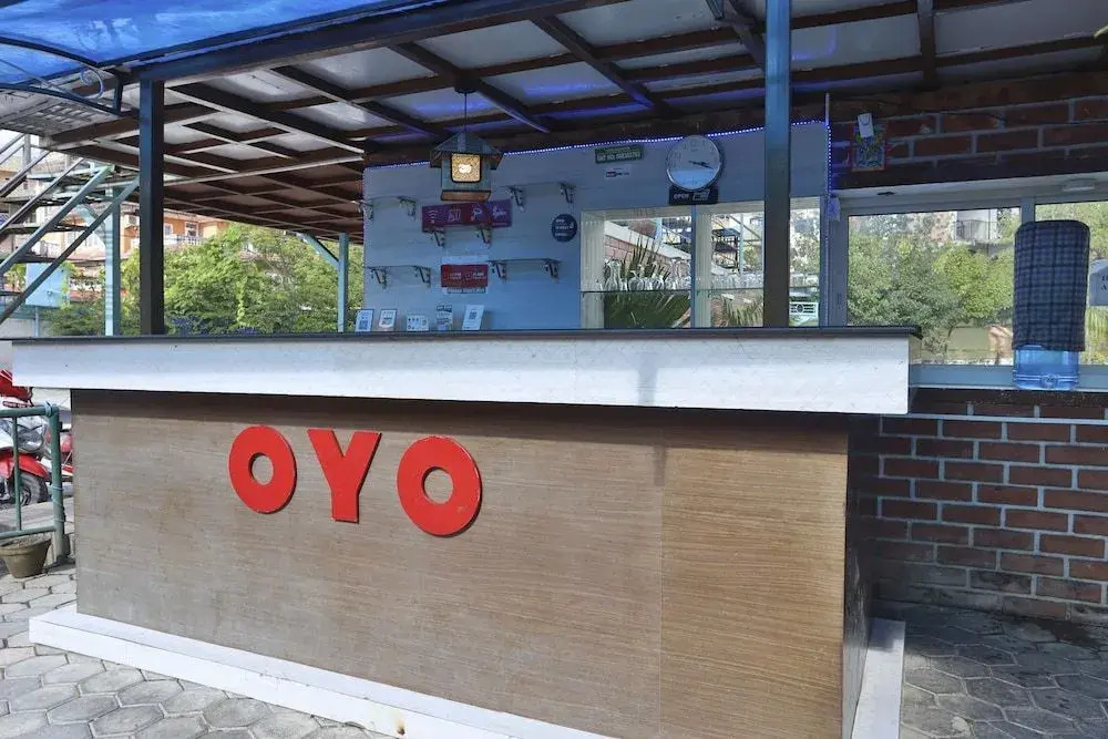 Oyo 591 Hotel Blue Moon