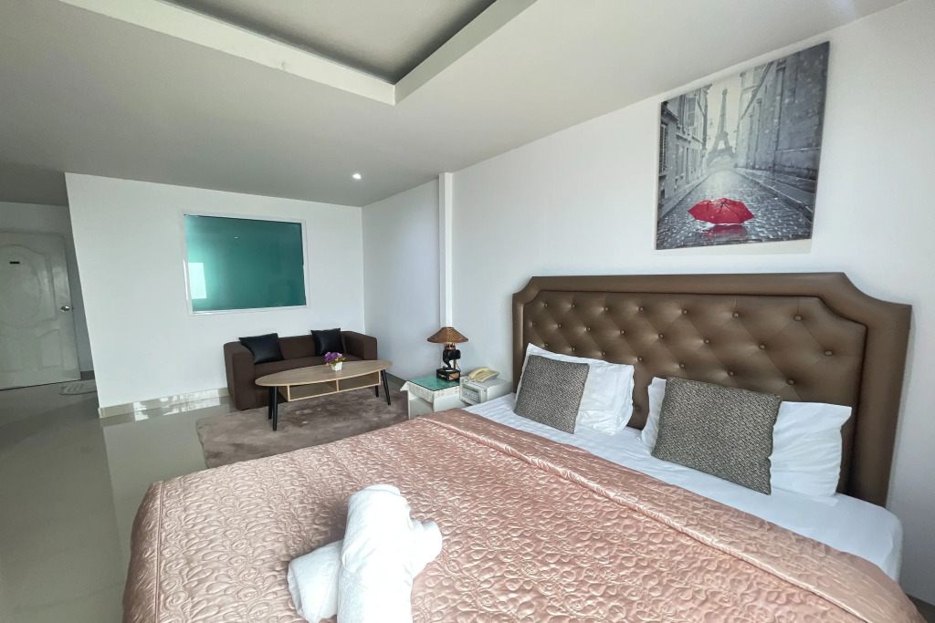 W-9 Hotel
