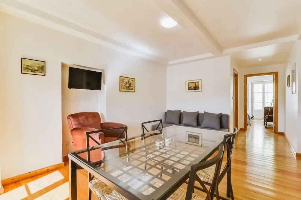 Typical Portuguese Apartment in City Center 4