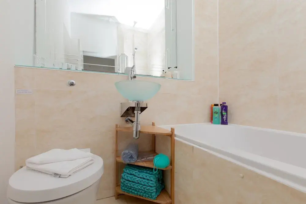 2 Bedroom Home In Great Location In Edinburgh