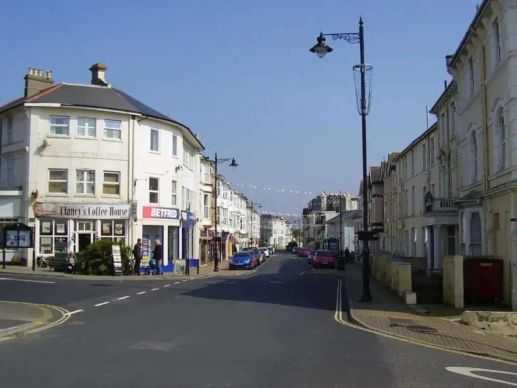 Sandown Seaside Apartment Ground Floor 4