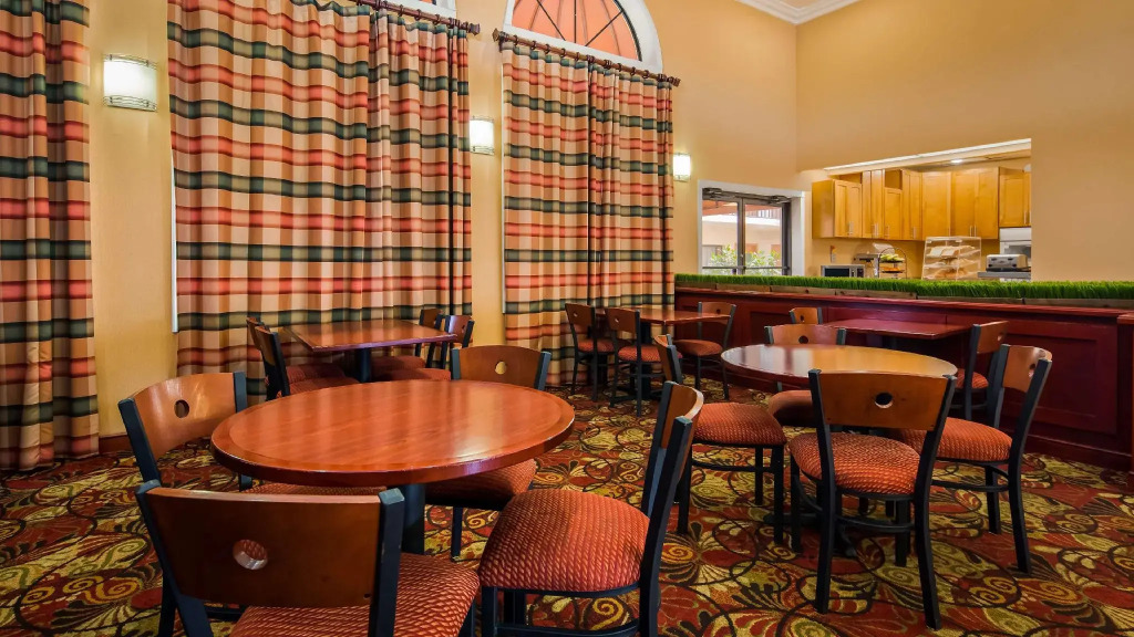 Baymont by Wyndham Orlando East
