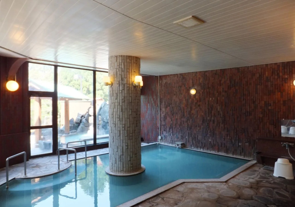 田沢湖水沢温泉郷セルリアンリゾートAoni