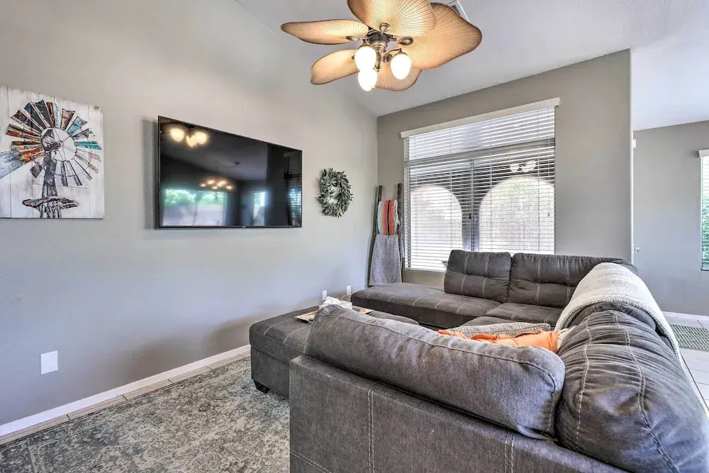 Beautiful Backyard: Comfortable Phoenix Getaway!