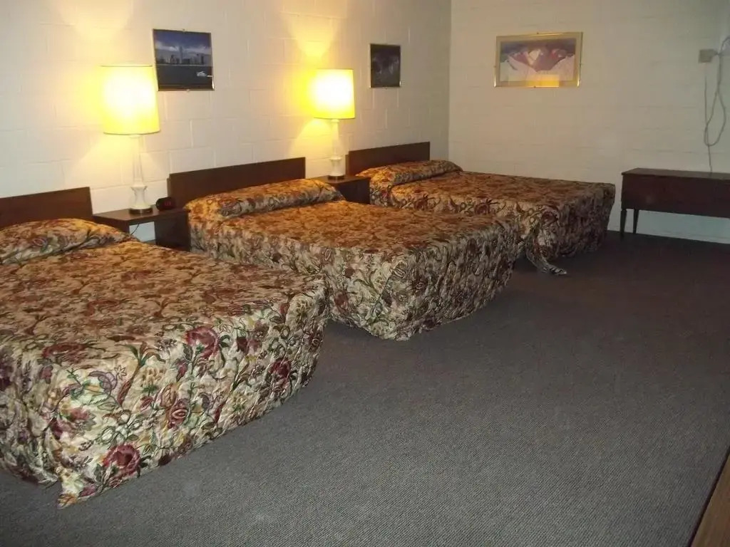 Royal Host Motel