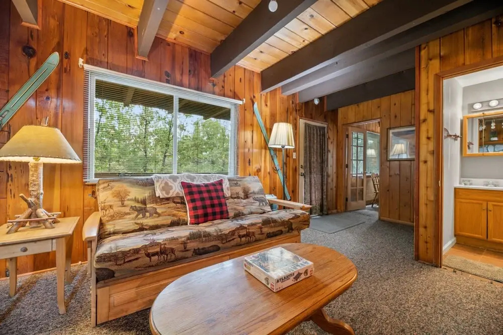 Eagle's Crest At Moonridge - A Sense Of Seclusion And Privacy! Mountain Views! Ac! 2 Bedroom Cabin