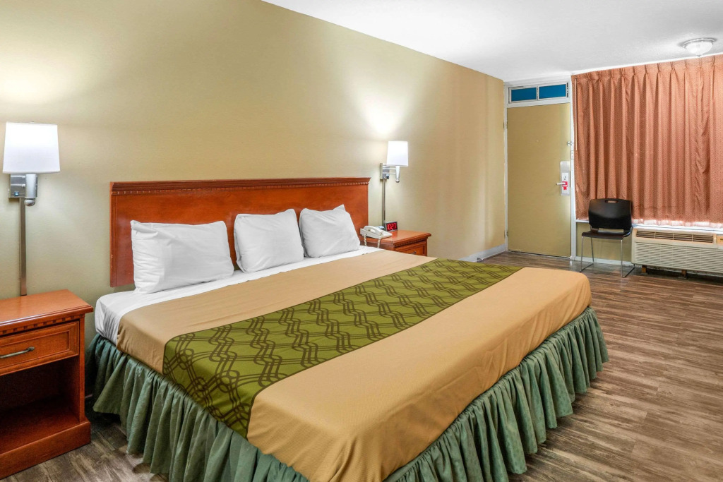 Econo Lodge near Missouri University of Science and Technology