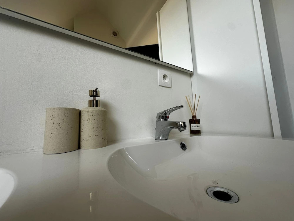 Chic 2 Apartments Near to City Center