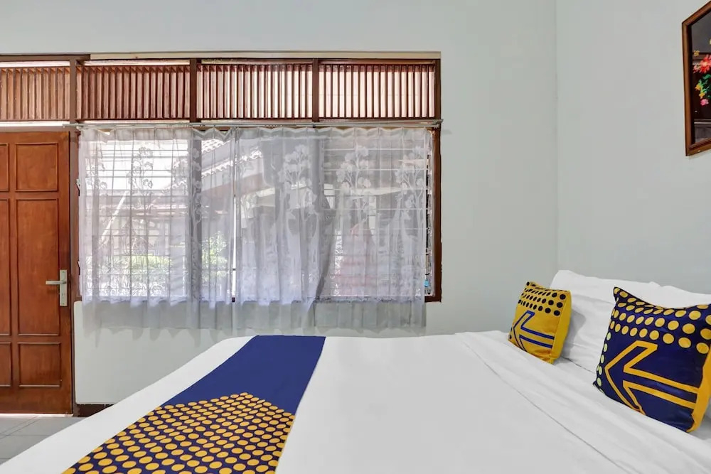 SPOT ON 90539 Taman Borobudur Guest House Syariah