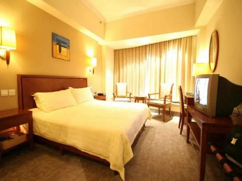 Qingdao ST. Paradise Hotel