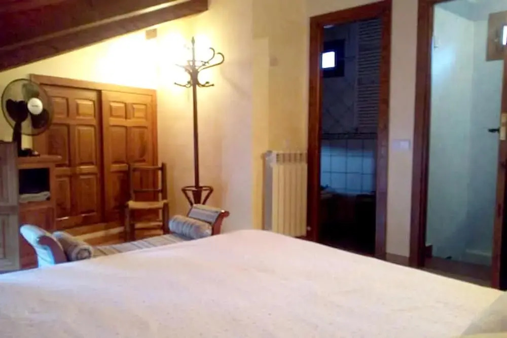 House With 3 Bedrooms in Guisando