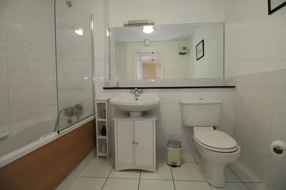 Point Village Modern Apartment