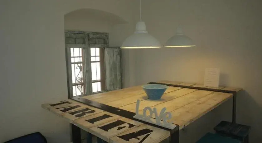 Wake up in Tarifa Hostel & Restaurant Lounge