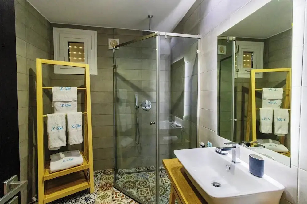 Kbel sea view Villa private pool sleeps8 garden