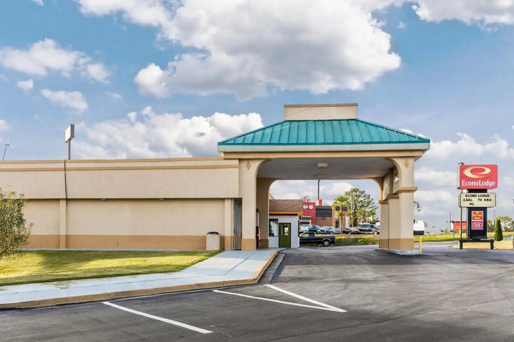 Econo Lodge Calhoun South