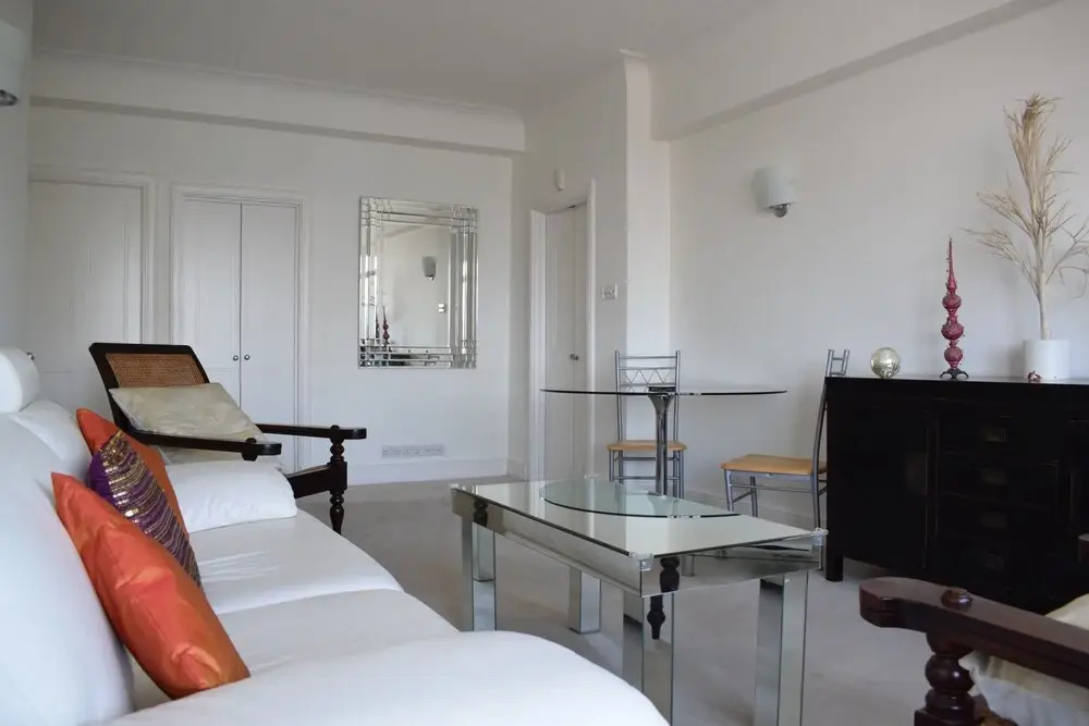 Vibrant 2 Bedroom Apartment in Central London