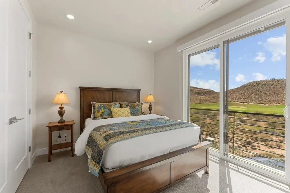 Coral Rock Vista 8 Bedroom Townhouse