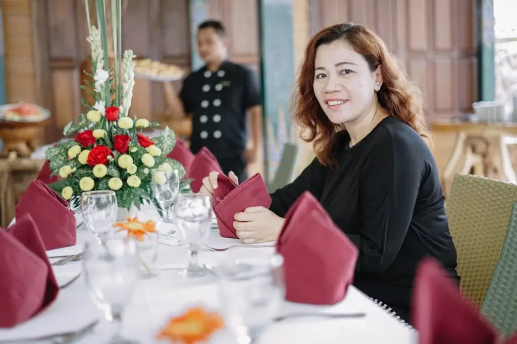 Summer Season Hotel
