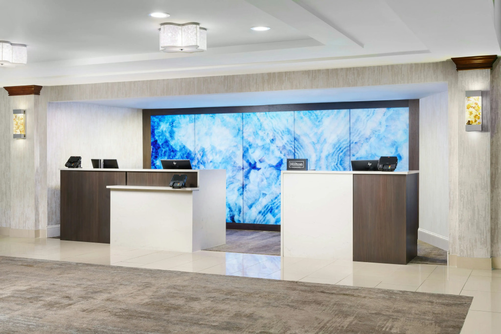 DoubleTree by Hilton Orlando Airport Hotel
