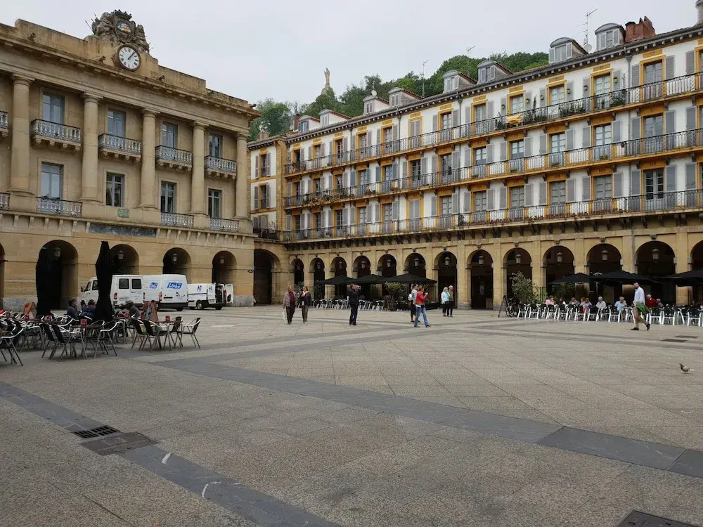Plaza Consti