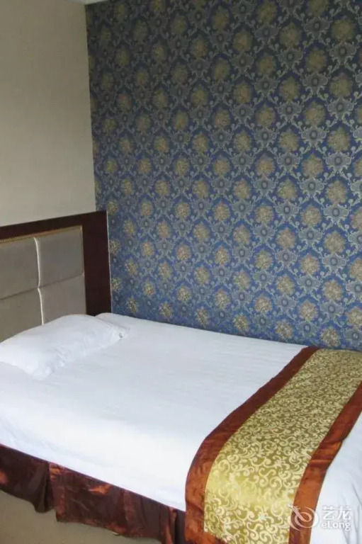 Qingdao Tianwei Huaqing Hotel