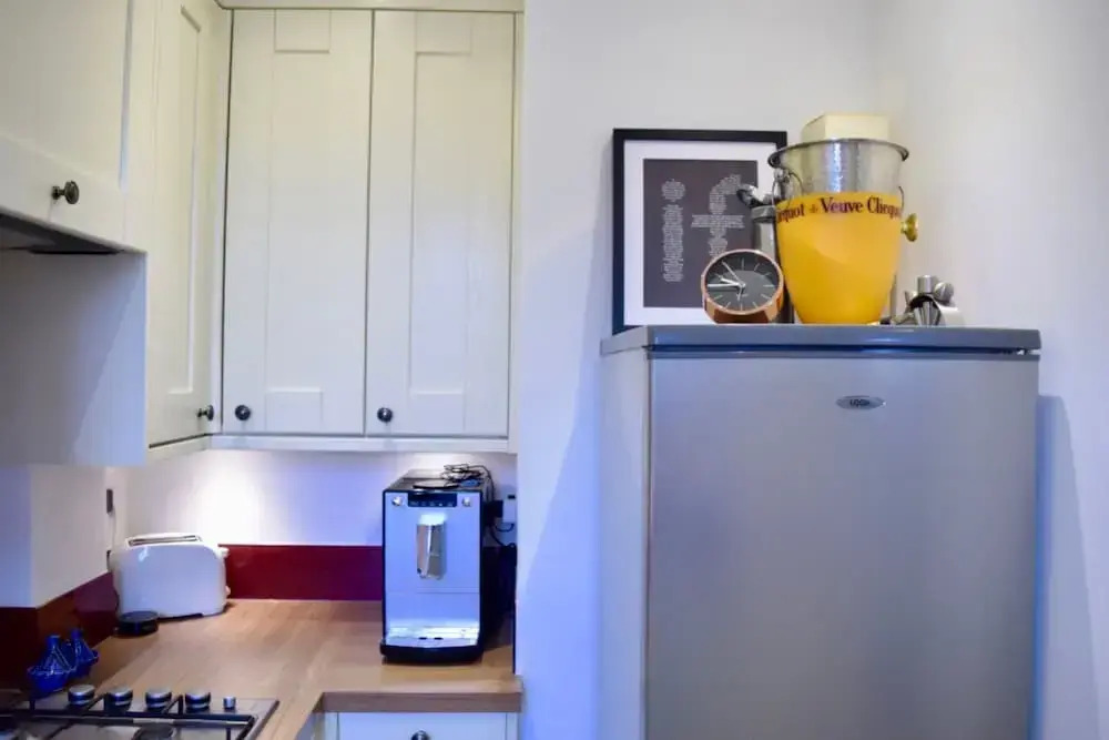 Stylish 2 Bedroom Flat With Views of The Shard