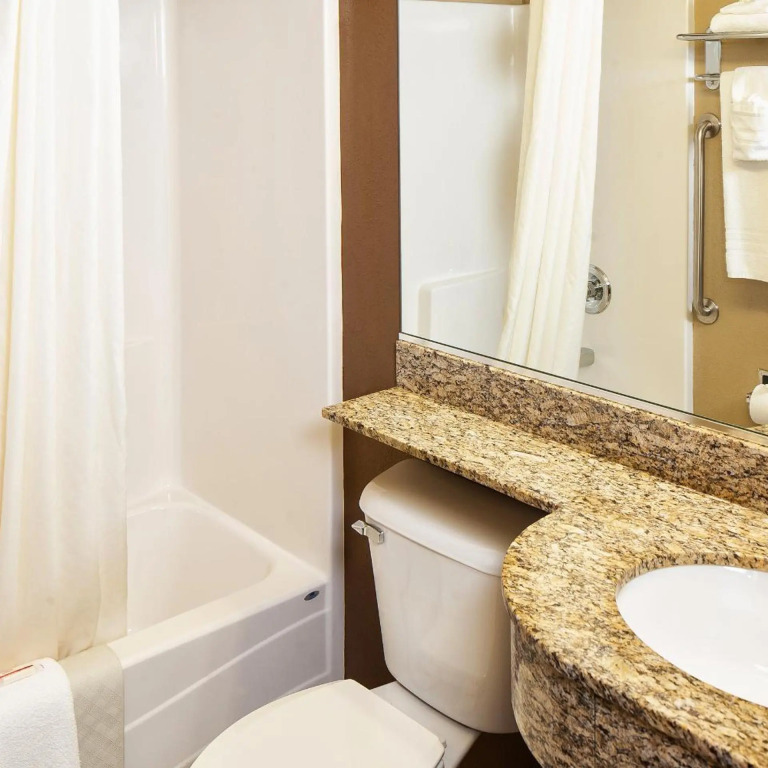 Microtel Inn & Suites by Wyndham St Clairsville - Wheeling