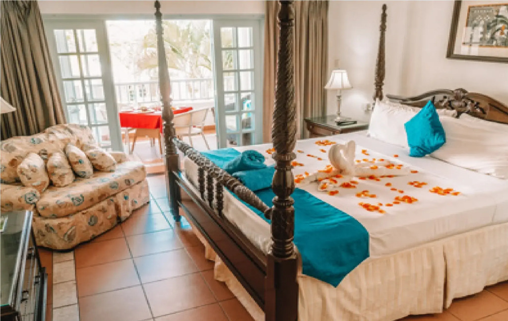 Savannah Beach Club Hotel