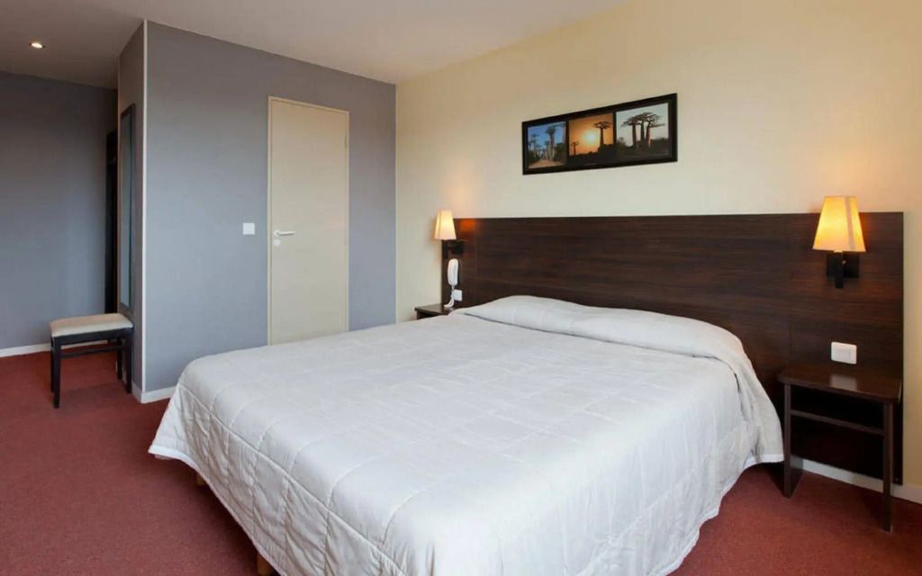 Orly Superior Hotel