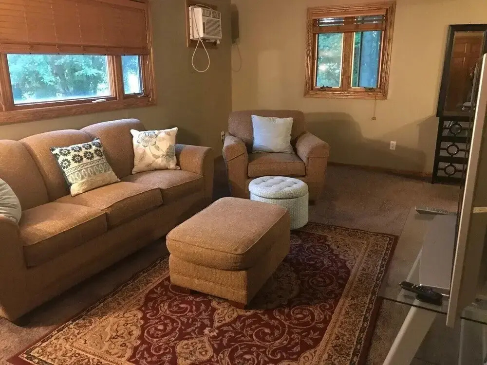 Updated and Cozy 2-bedroom in Rochester