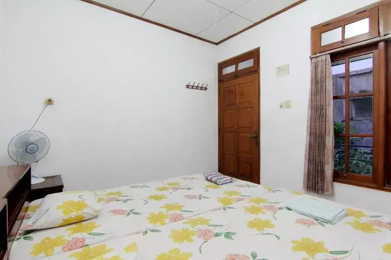 Mas Gun Homestay by ZUZU
