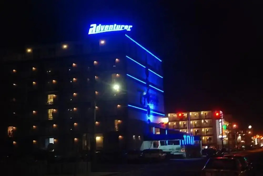 Adventurer Oceanfront Inn