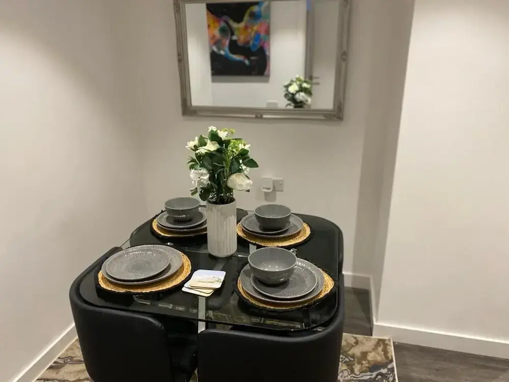 Immaculate 3-bed Apartment Homes in London