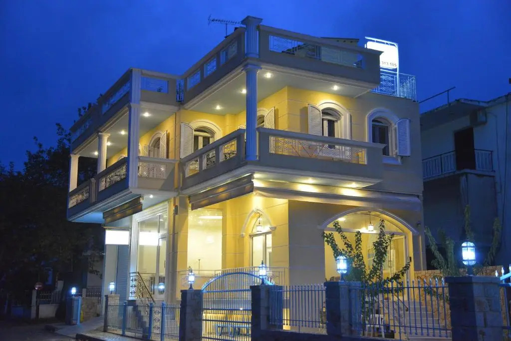 Royals Studios