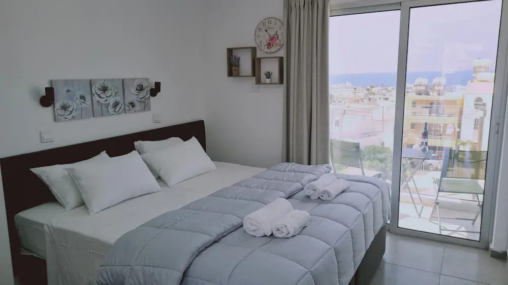 100 AN - Napa Living 39