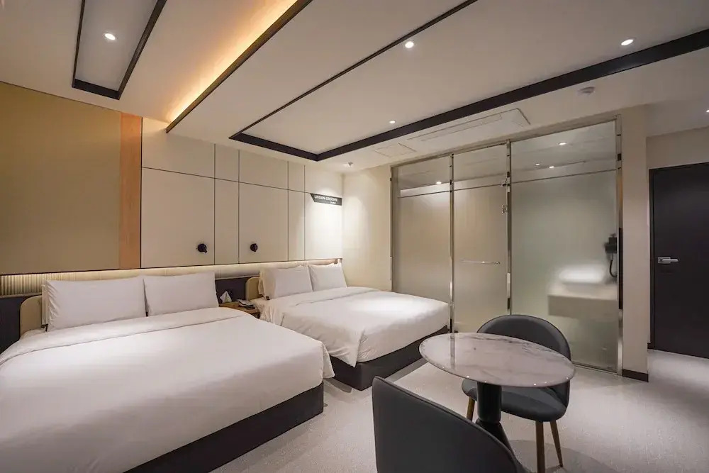 Urban Groove Hotel