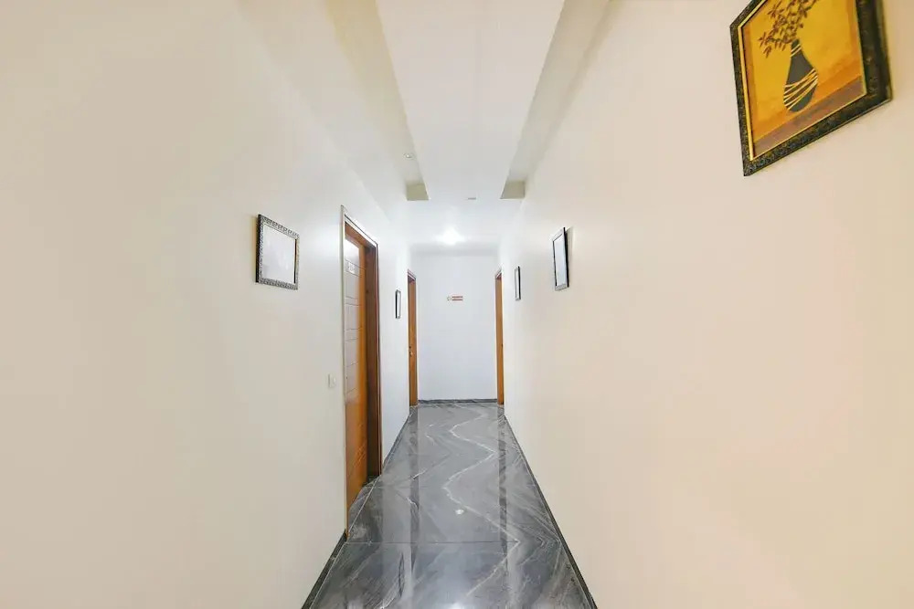 Fabhotel Silver Oak Bnb