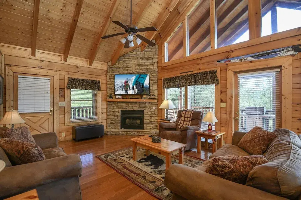 Hillside Retreat by Heritage Cabin Rentals