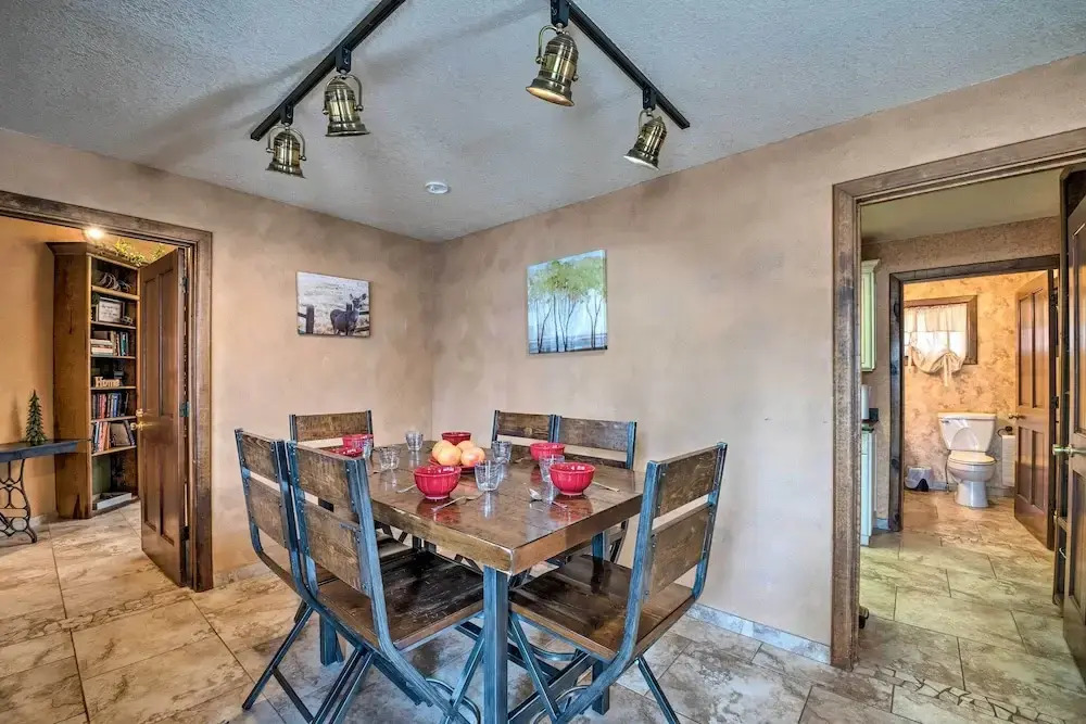 Central Ruidoso Mountain Home w/ Step-free Access!