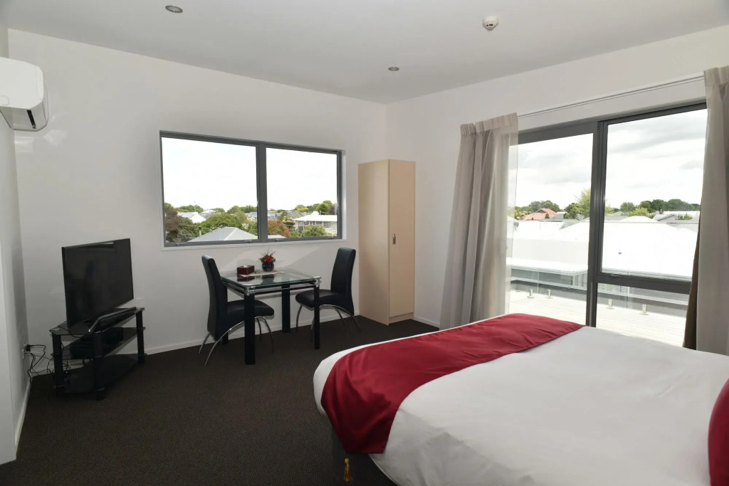 Bealey Plaza Motel