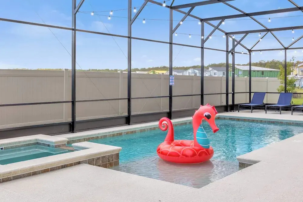 Upstay Epic 15br Mansion for Big Groups Near Parks